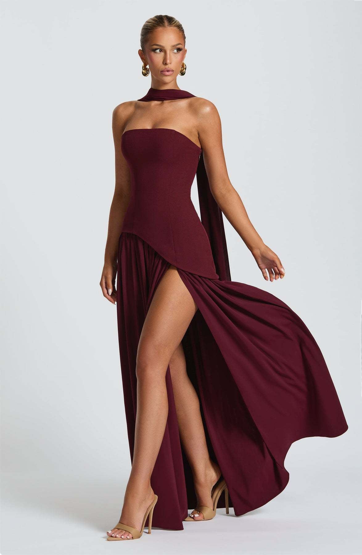 Vestido Celeste – Elegância Contemporânea & Caimento Perfeito