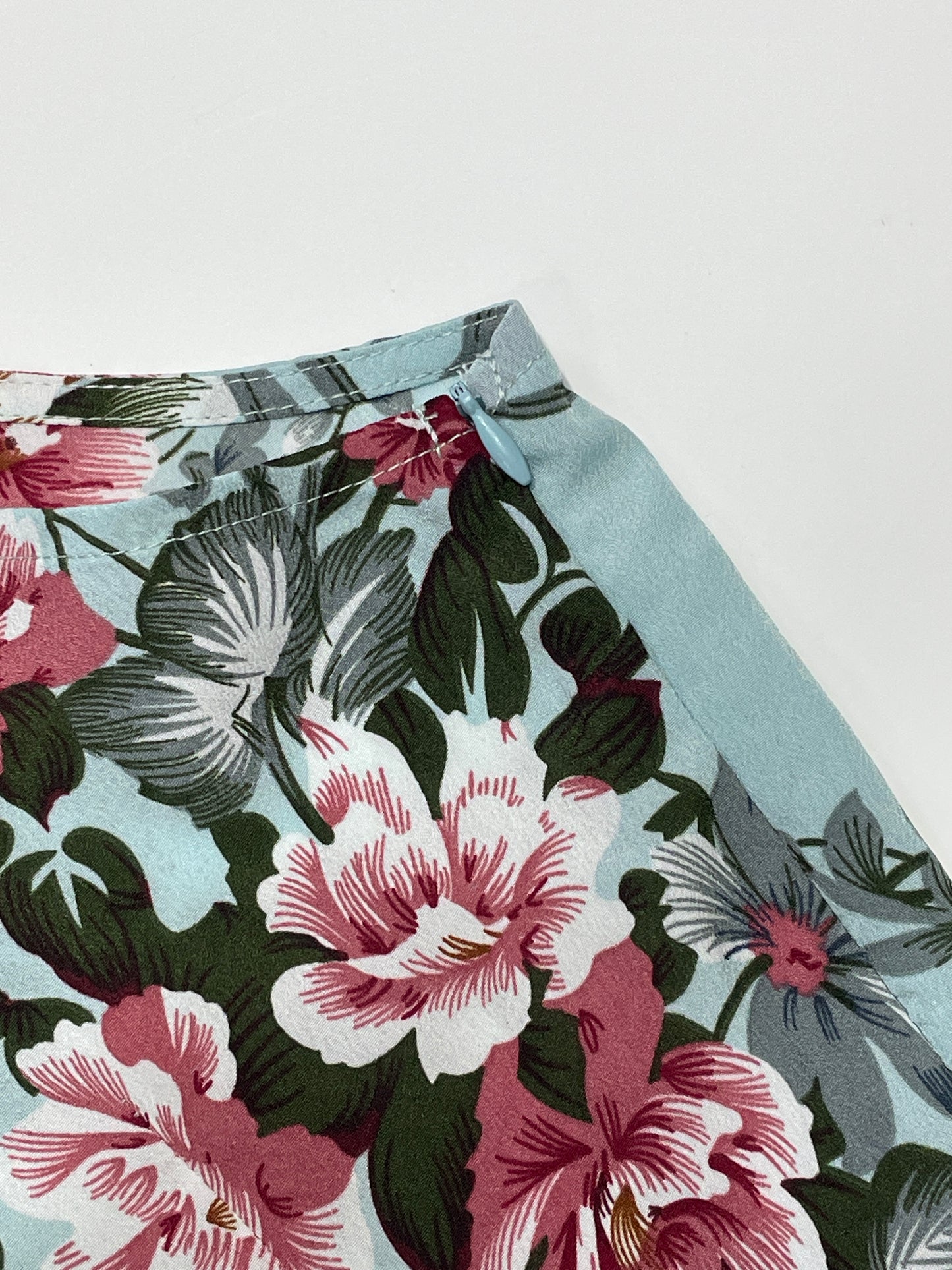 Vestido de Verão Floral Slim Fit