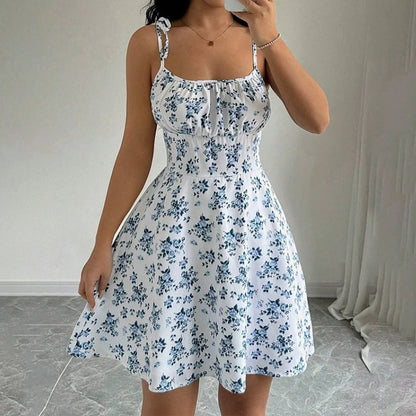 Vestido Curto Floral com Alças Finas