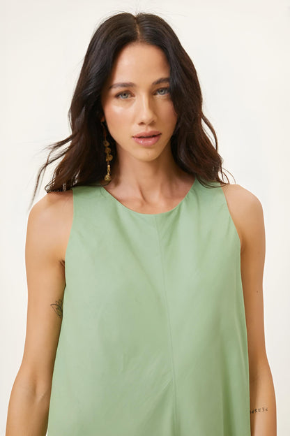 Vestido Curto em Linho com Recortes