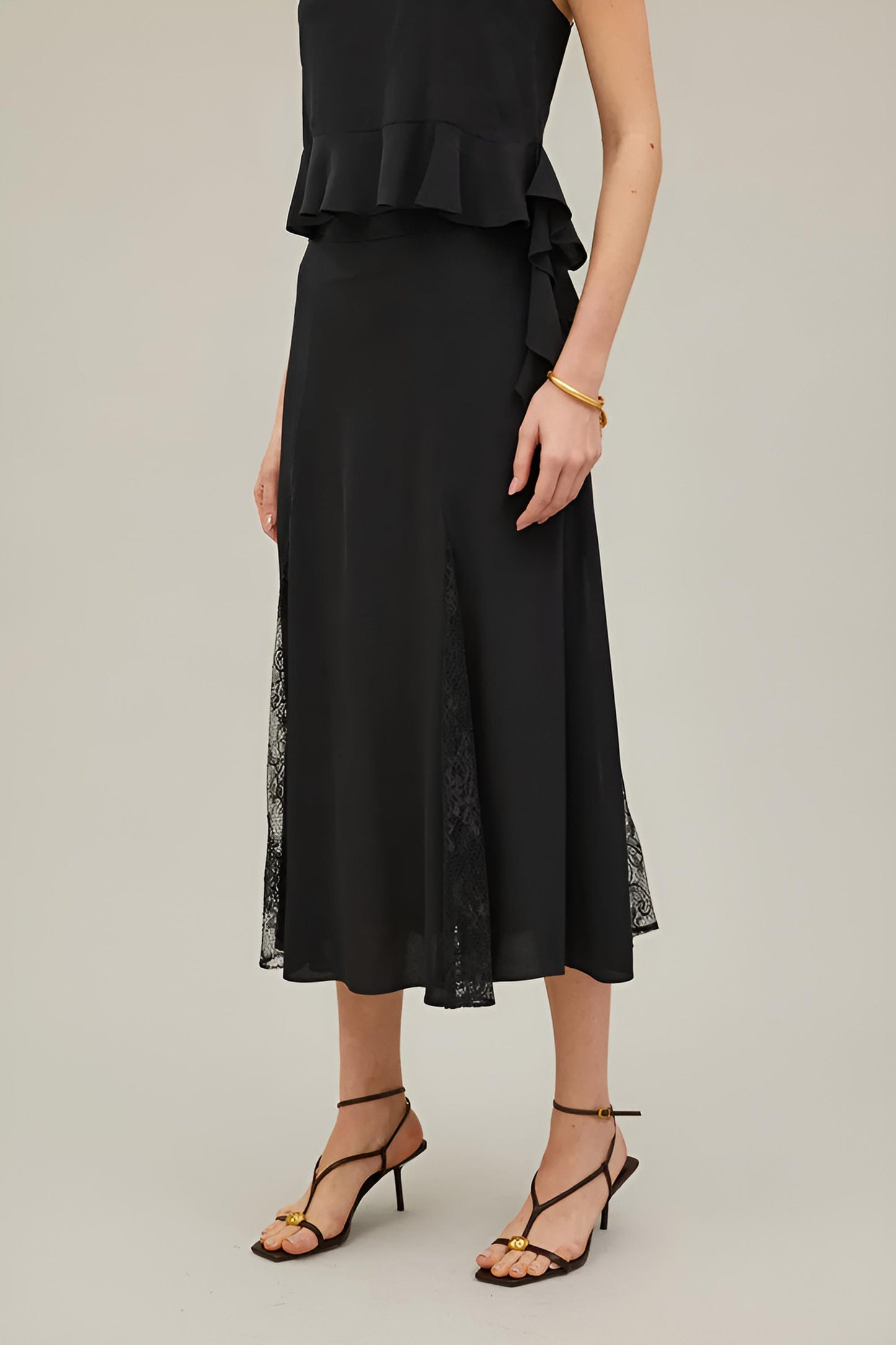 Saia Midi Godê RYVEI com Renda