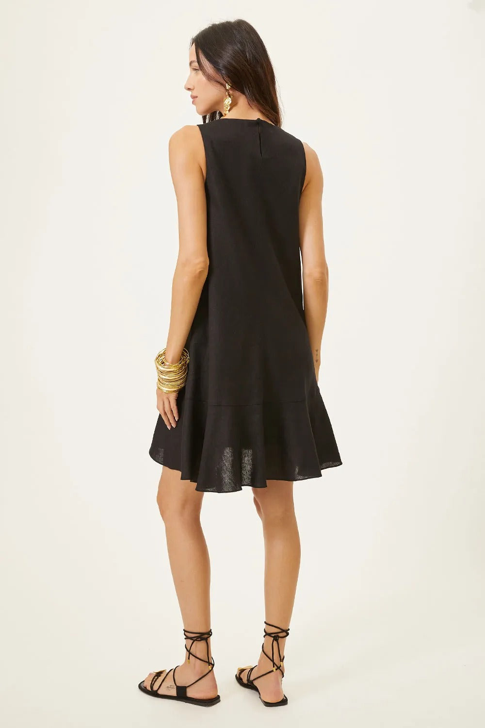 Vestido Curto em Linho com Recortes